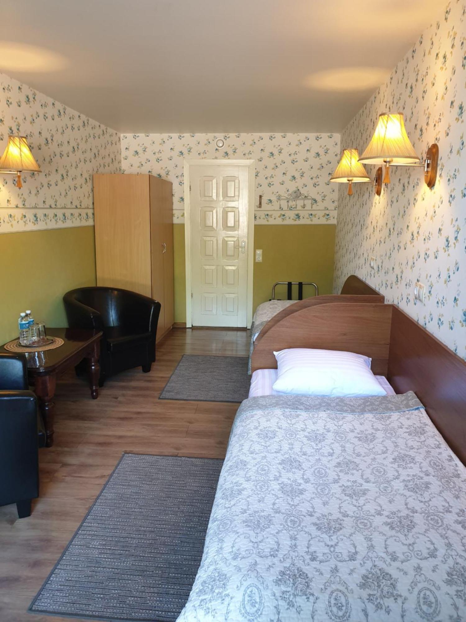 Vienkiemis Guest House Kretinga Ruang foto